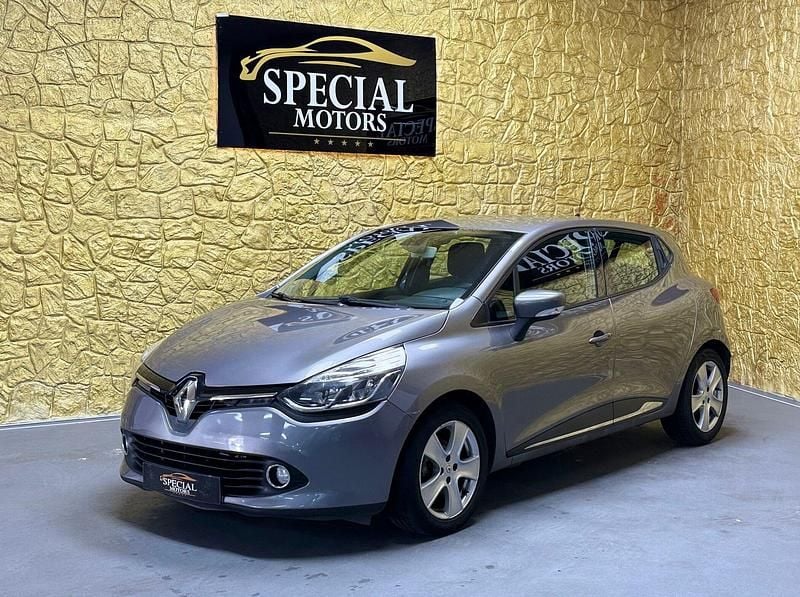Usado Renault Clio IV Dynamique 90 HP (66 kW) 2014 Cinza