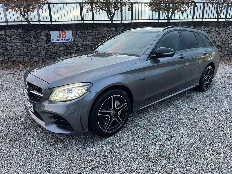Cinza Usado 2020 Mercedes C300 AMG line Carrinha | € 33.750 (Preço justo) - Imagem 1/4
