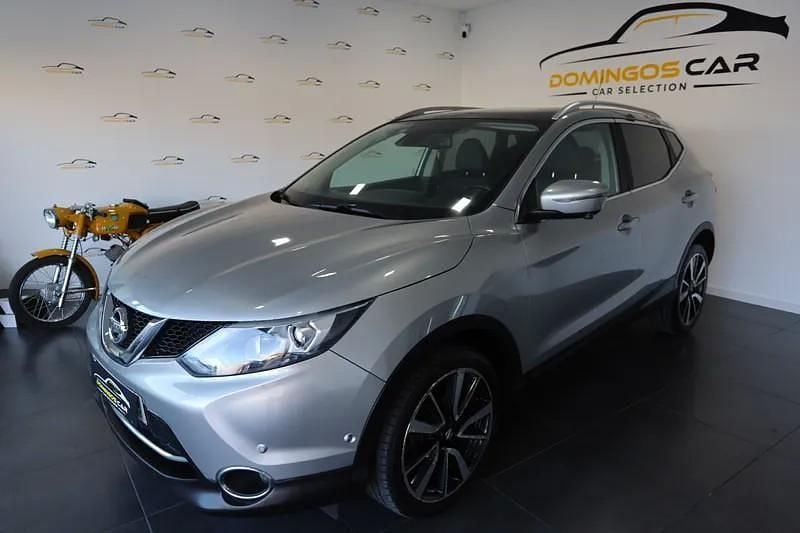 Usado Nissan Qashqai Premium Edition 130 HP (95 kW) 2015 Cinza SUV