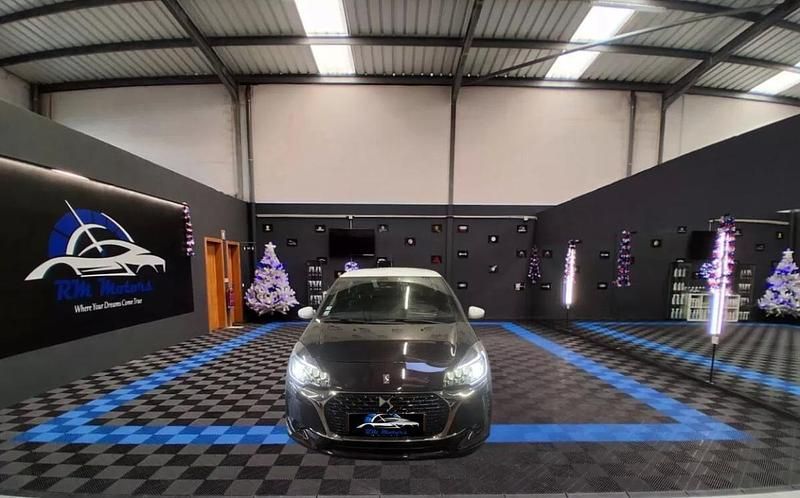 Roxo Usado 2018 DS Automobiles DS3 So Chic Citadino | € 13.890 (Preço justo) - Imagem 1/4