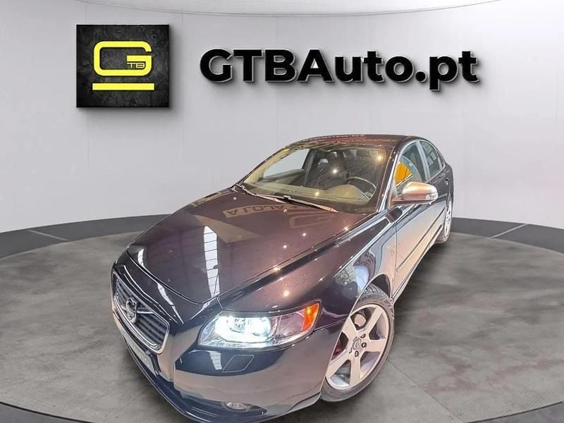 Preto Usado 2011 Volvo S40 R-Design Sedan | € 9.900 - Imagem 1/4