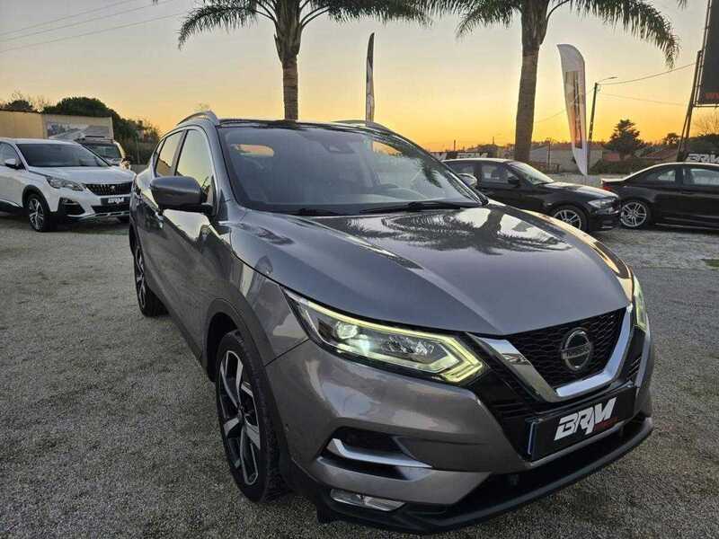Cinzento Usado 2019 Nissan Qashqai Tekna+ SUV | € 21.900 (Caro) - Imagem 1/4