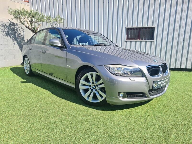 Cinza Usado 2009 BMW 320 Sport Line Sedan | € 9.990 (Bom preço) - Imagem 1/3