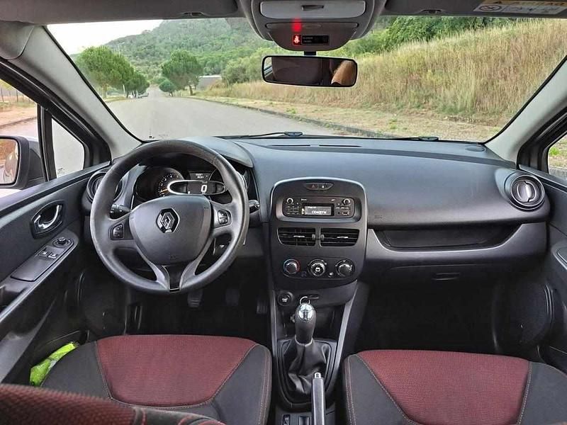 Usado Renault Clio IV 90 HP (66 kW) 2015 Cinzento