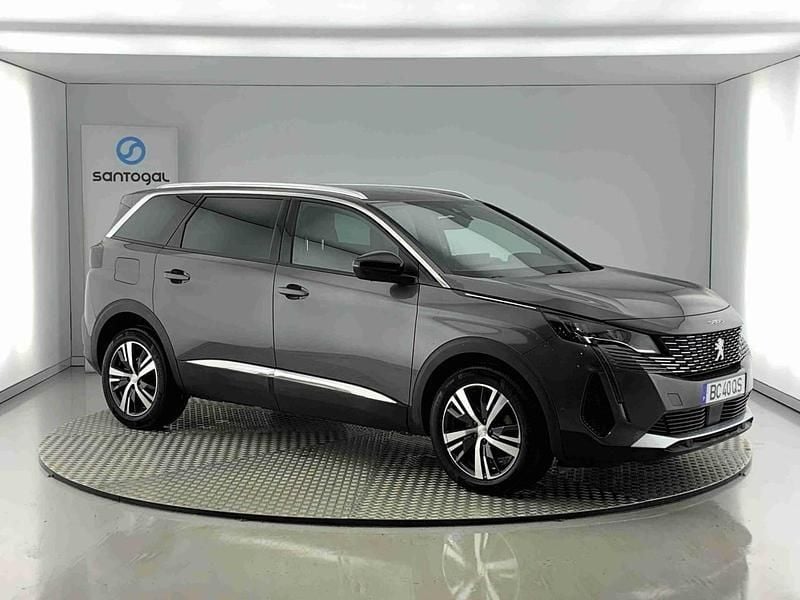 Cinzento Usado 2023 Peugeot 5008 Allure Monovolume | € 29.990 (Preço justo) - Imagem 1/3