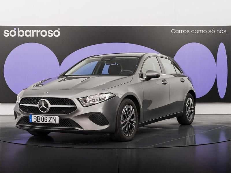 Cinza Usado 2023 Mercedes A250 Sedan | € 32.990 (Bom preço) - Imagem 1/4