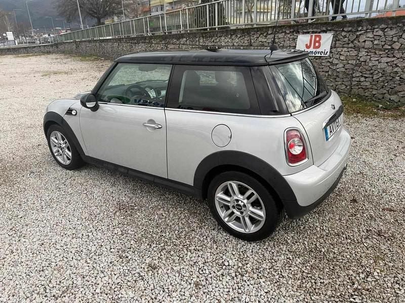 Usado Mini Cooper 112 HP (82 kW) 2011 Cinzento Citadino