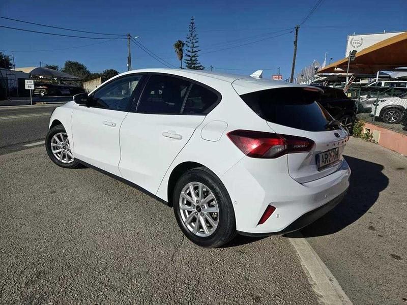 Usado Ford Focus 125 HP (91 kW) 2022 Branco Citadino