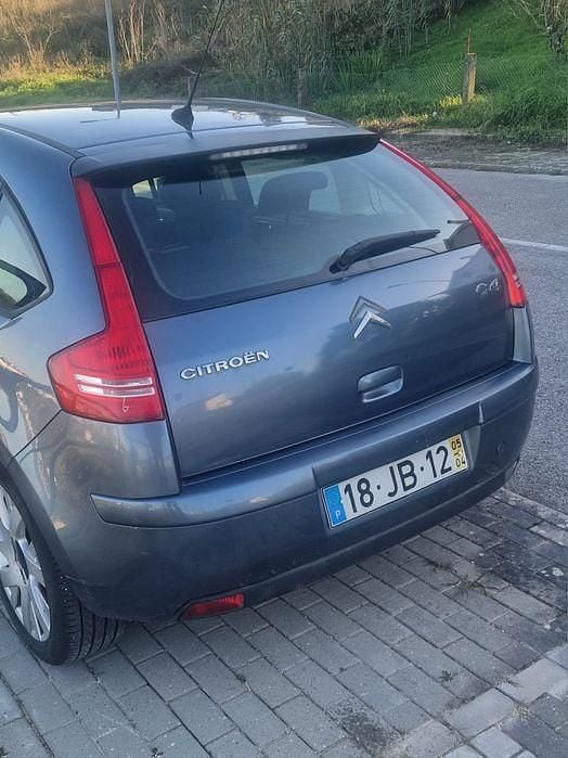 Usado 2005 Citroën C4 Sedan | € 2.800 - Imagem 1/4