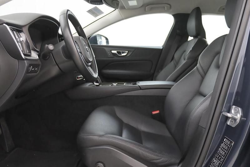 Usado Volvo V60 340 HP (250 kW) 2022 Azul Carrinha