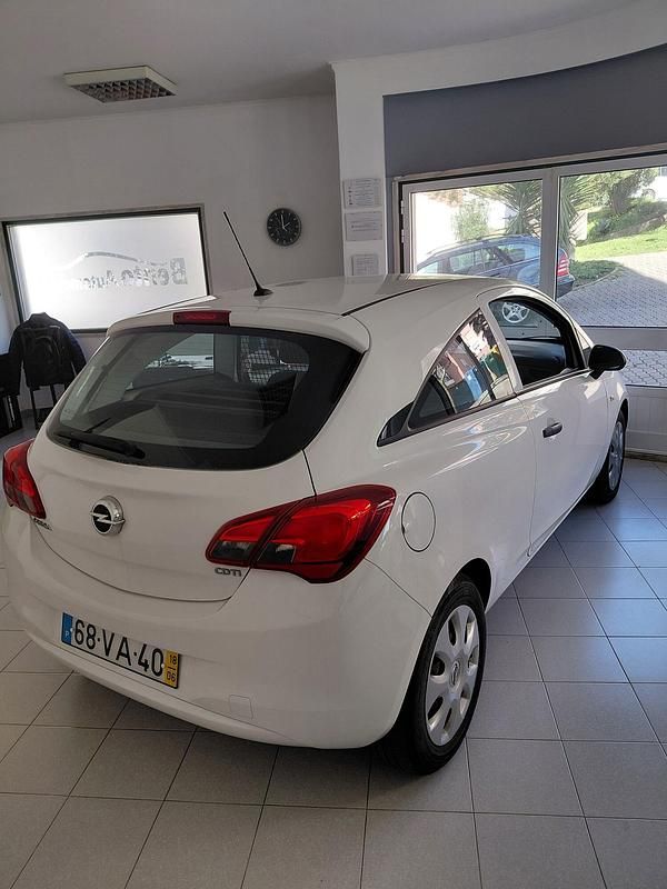 Usado Opel Corsa 75 HP (55 kW) 2018 Branco Citadino