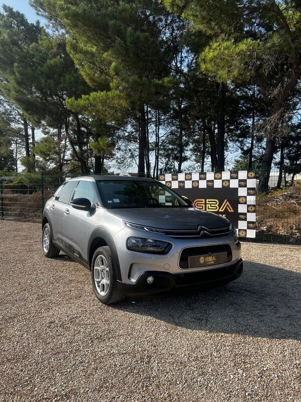 Cinza Usado 2019 Citroën C4 Business Class | € 13.499 (Preço justo) - Imagem 1/4