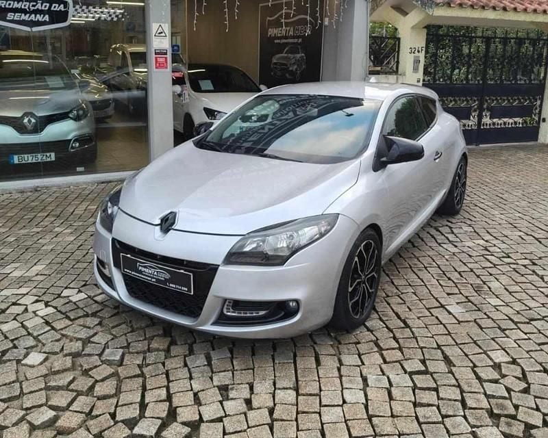 Cinzento Usado 2012 Renault Mégane III Coupé | € 9.250 (Bom preço) - Imagem 1/4