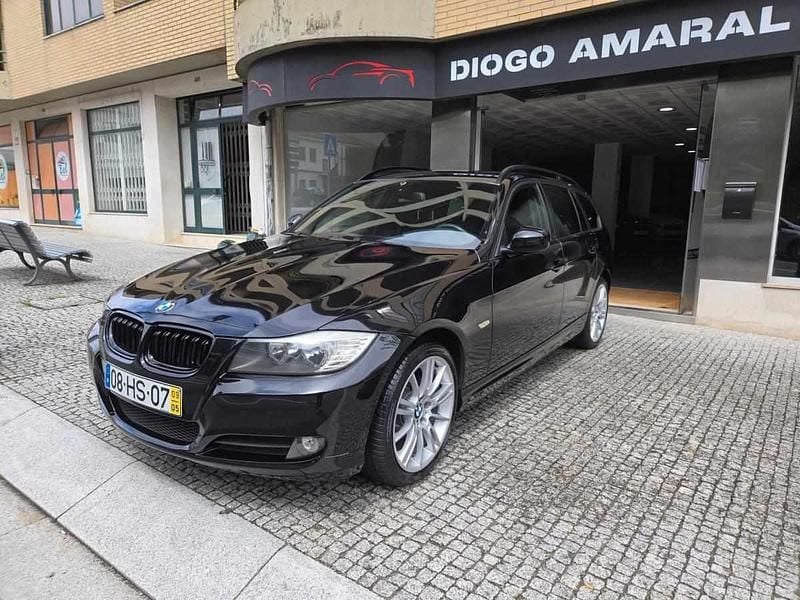 Preto Usado 2009 BMW 320 Carrinha | € 10.750 (Preço justo) - Imagem 1/4