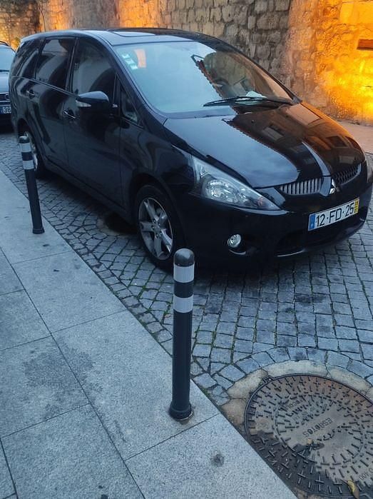 Usado 2008 Mitsubishi Grandis Sedan | € 6.150 - Imagem 1/4