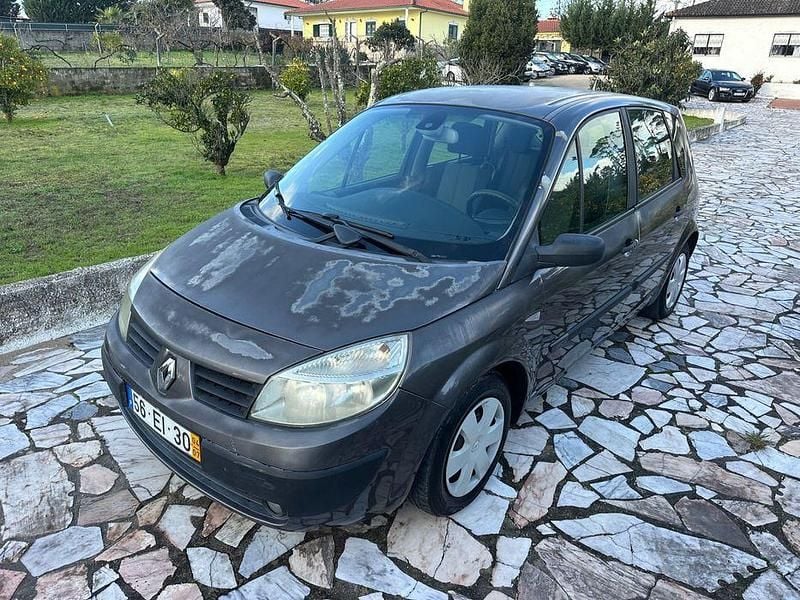 Usado 2004 Renault Scénic II Monovolume | € 1.950 (Preço justo) - Imagem 1/4