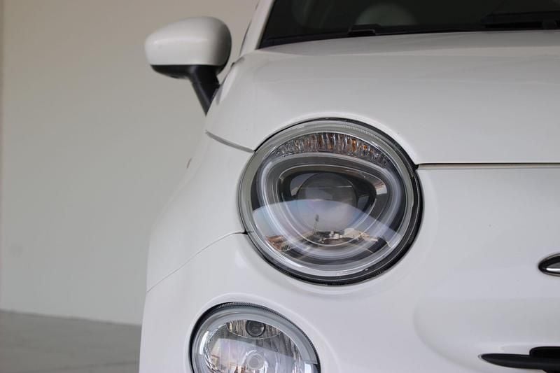 Usado Fiat 500 Dolcevita 70 HP (51 kW) 2022 Branco Citadino