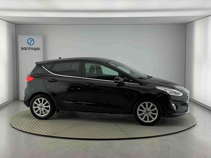 Preto Usado 2018 Ford Fiesta Titanium Citadino | € 14.000 (Caro) - Imagem 1/2