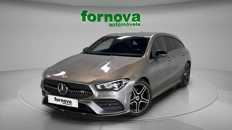 Cinza Usado 2022 Mercedes CLA180 AMG line Sedan | € 35.900 (Preço justo) - Imagem 1/4