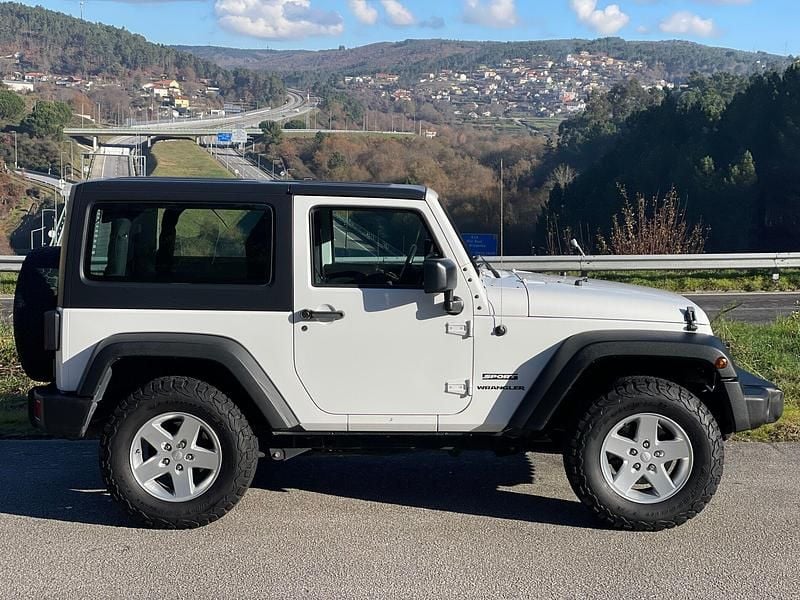 Usado Jeep Wrangler Sport 200 HP (147 kW) 2016 Branco SUV