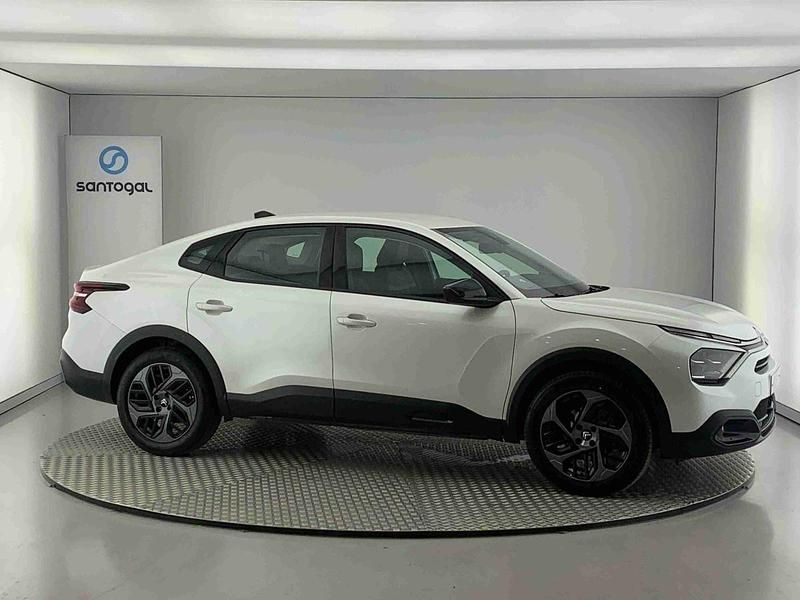 Branco Usado 2023 Citroën C4 Feel Sedan | € 22.990 (Preço justo) - Imagem 1/4