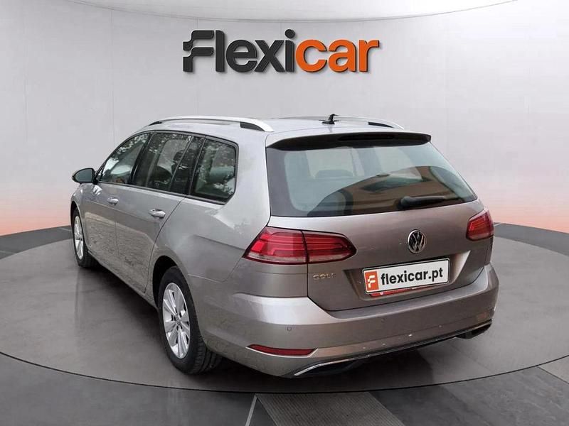 Usado VW Golf VII 115 HP (84 kW) 2020 Cinza Sedan