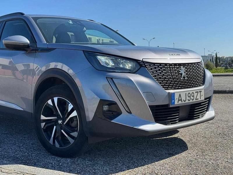 Cinzento Usado 2021 Peugeot 2008 SUV | € 15.500 (Super Preço) - Imagem 1/4