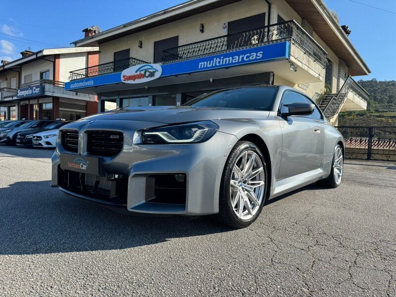 Cinza Novo 2025 BMW M2 Coupé | € 99.990 - Imagem 1/4