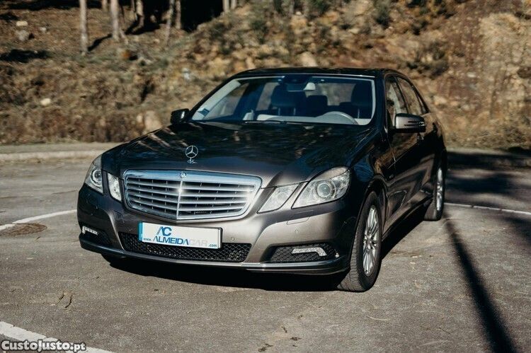Amarelo Usado 2009 Mercedes E250 Elegance | € 13.750 (Preço justo) - Imagem 1/1