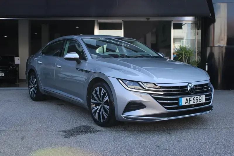 Cinza prata Usado 2021 VW Arteon Elegance Sedan | € 24.900 (Bom preço) - Imagem 1/4