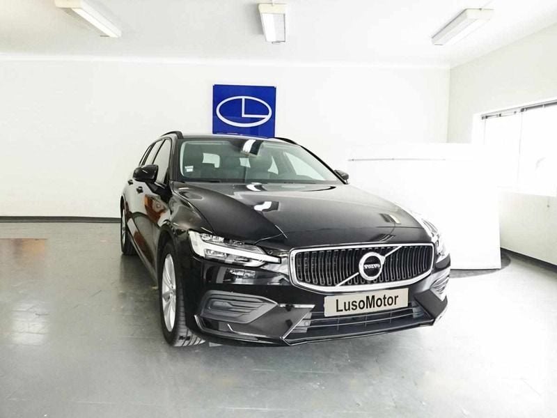 Preto Usado 2018 Volvo V60 Momentum Carrinha | € 20.850 (Preço elevado) - Imagem 1/4