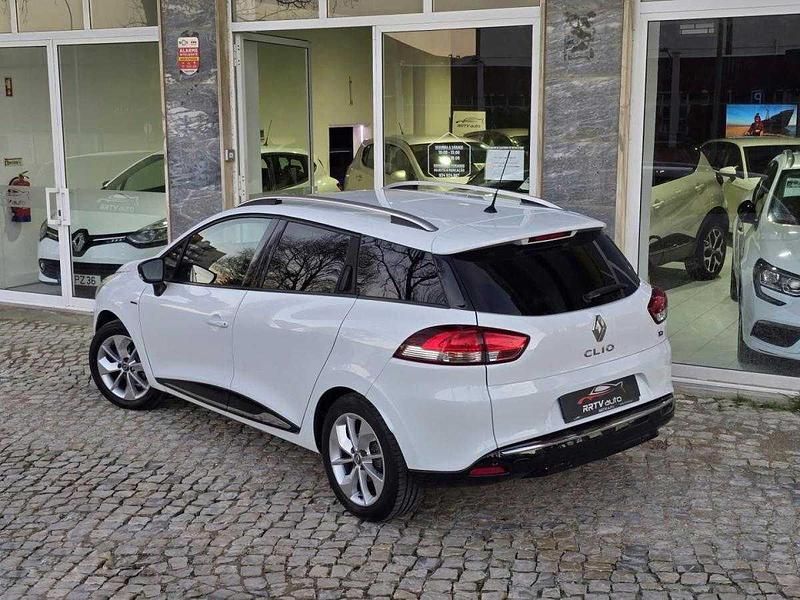 Usado Renault Clio IV 90 HP (66 kW) 2017 Branco Carrinha