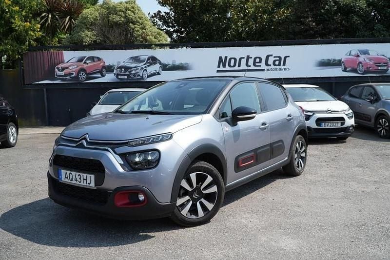 Cinza Usado 2022 Citroën C3 PureTech Citadino | € 11.700 (Bom preço) - Imagem 1/4