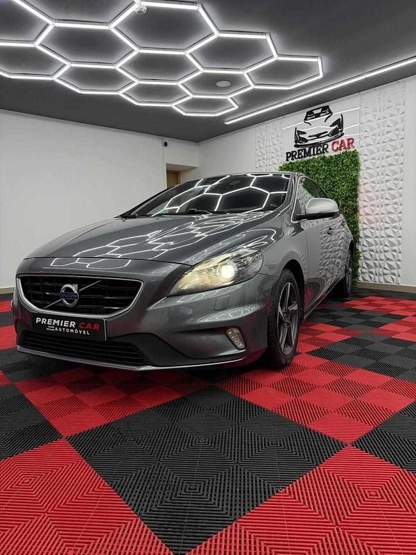 Usado Volvo V40 120 HP (88 kW) 2015 Antracite