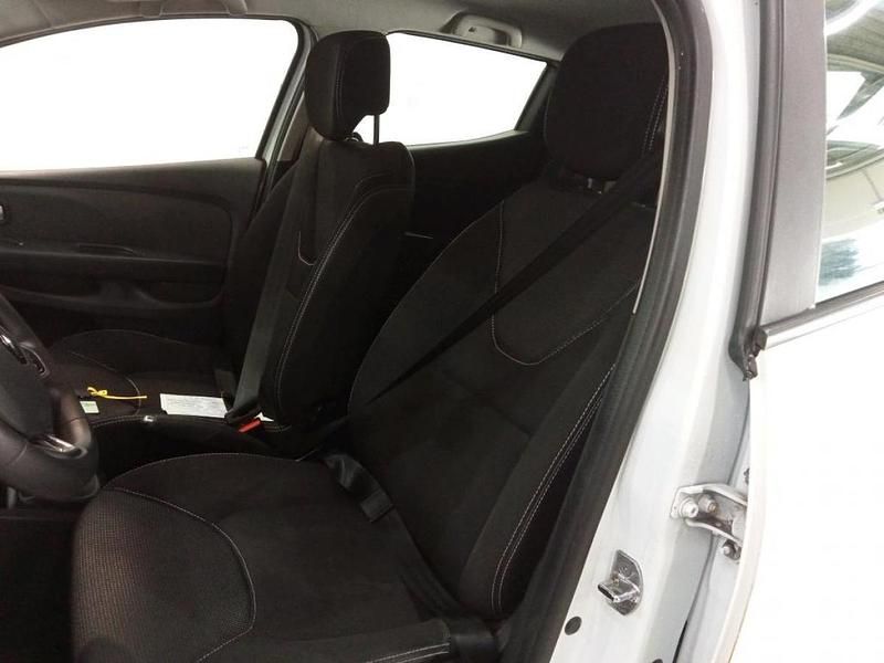 Usado Renault Clio IV Zen 75 HP (55 kW) 2016 Branco