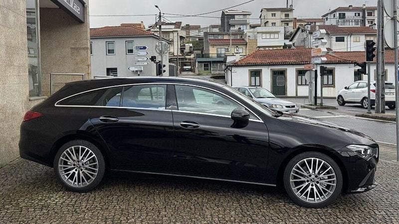 Usado Mercedes CLA200 Shooting Brake Progressive 150 HP (110 kW) 2021 Preto Carrinha