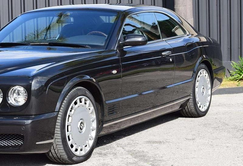 Usado Bentley Brooklands 537 HP (394 kW) 2010 Preto Sedan