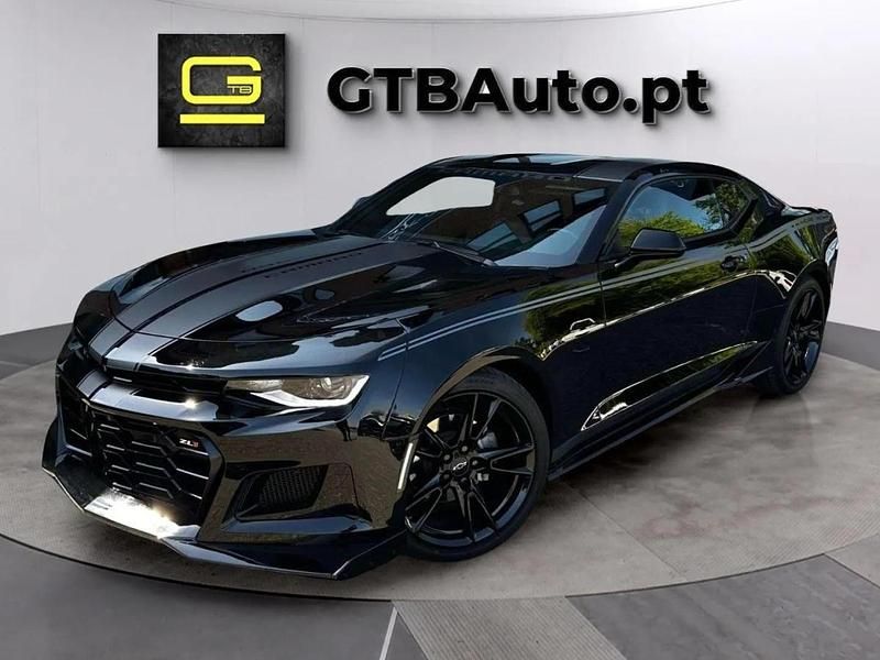 Preto Usado 2022 Chevrolet Camaro | € 41.900 - Imagem 1/4