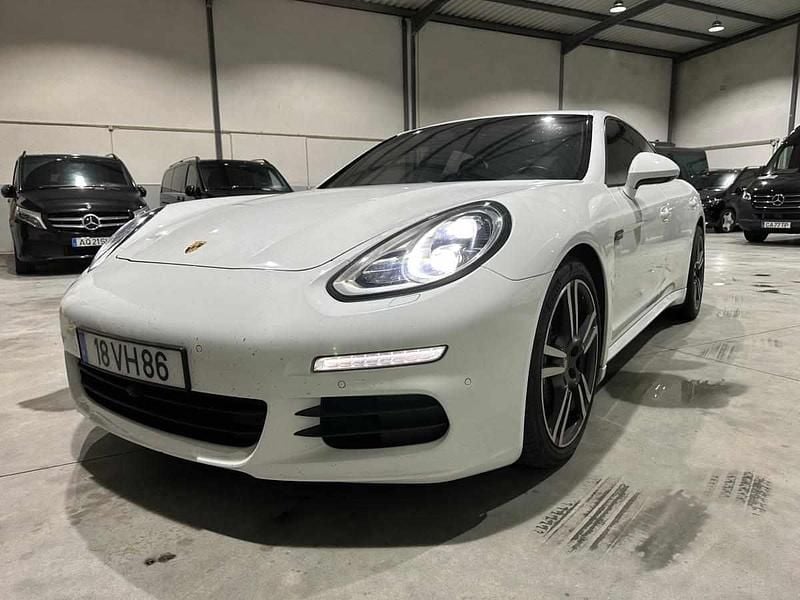 Usado Porsche Panamera 250 HP (183 kW) 2013 Branco Citadino