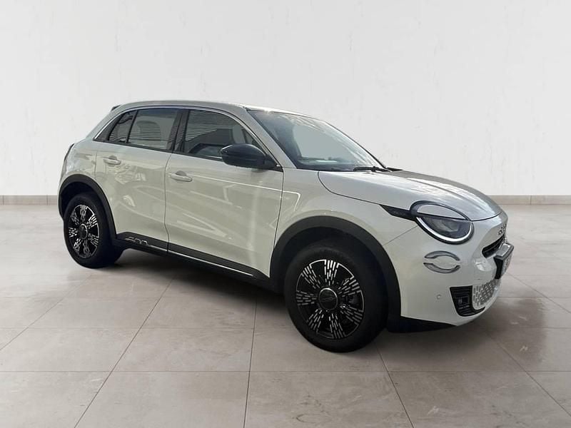 Branco Usado 2025 Fiat 600 SUV | € 24.590 (Preço elevado) - Imagem 1/4