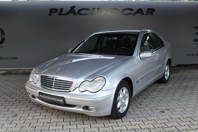 Cinza Usado 2000 Mercedes C220 Elegance Sedan | € 7.700 - Imagem 1/4