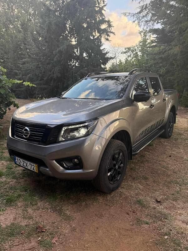 Cinzento Usado 2020 Nissan Navara Pickup | € 28.000 (Super Preço) - Imagem 1/4
