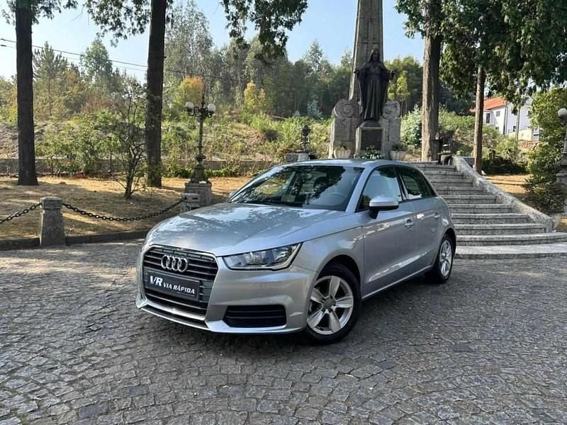 Cinzento Usado 2015 Audi A1 Sportback Citadino | € 13.490 (Preço justo) - Imagem 1/4