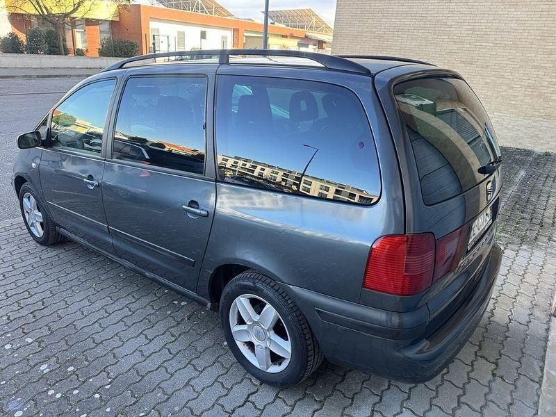 Usado Seat Alhambra 140 HP (102 kW) 2006 Monovolume