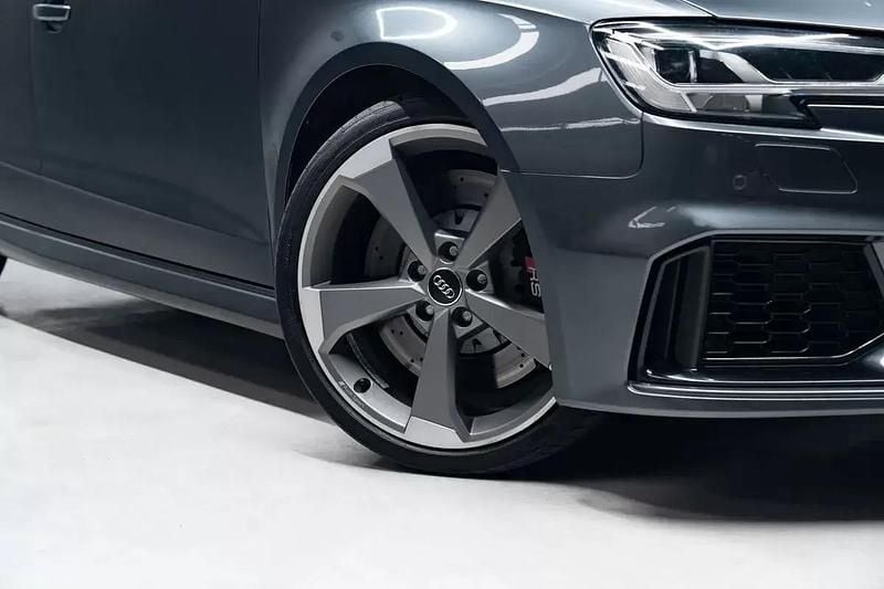 Usado Audi RS3 Sportback 400 HP (294 kW) 2019 Cinza antracite Citadino
