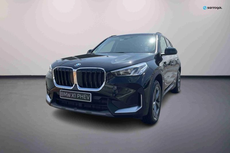 Preto Usado 2025 BMW X1 Performance SUV | € 59.200 - Imagem 1/4