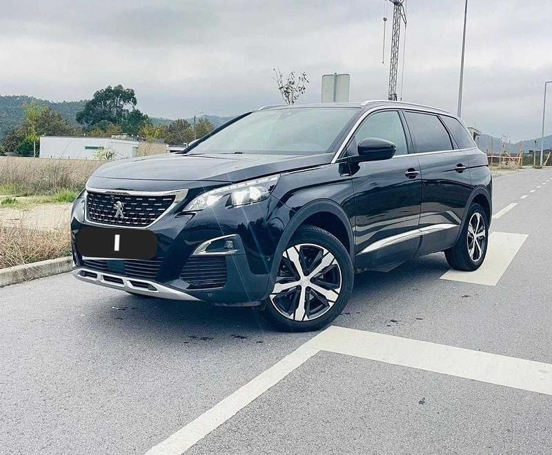 Usado Peugeot 5008 GT-line 130 HP (95 kW) 2020 Preto Monovolume