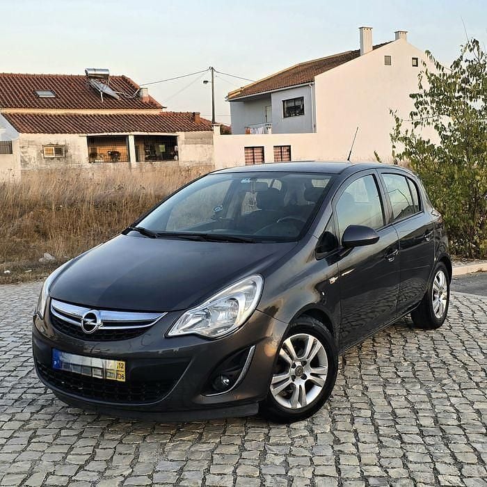 Usado 2012 Opel Corsa Sedan | € 4.850 (Preço justo) - Imagem 1/4