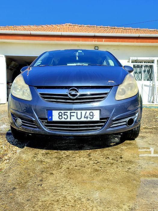 Usado 2008 Opel Corsa Sedan | € 2.500 (Bom preço) - Imagem 1/4