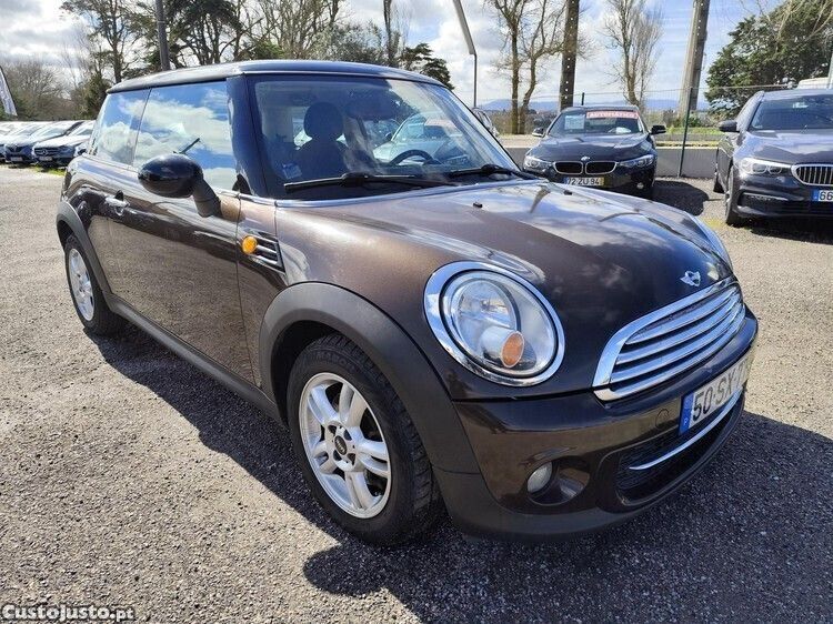 Castanho Usado 2011 Mini Cooper D Citadino | € 9.900 (Preço justo) - Imagem 1/1